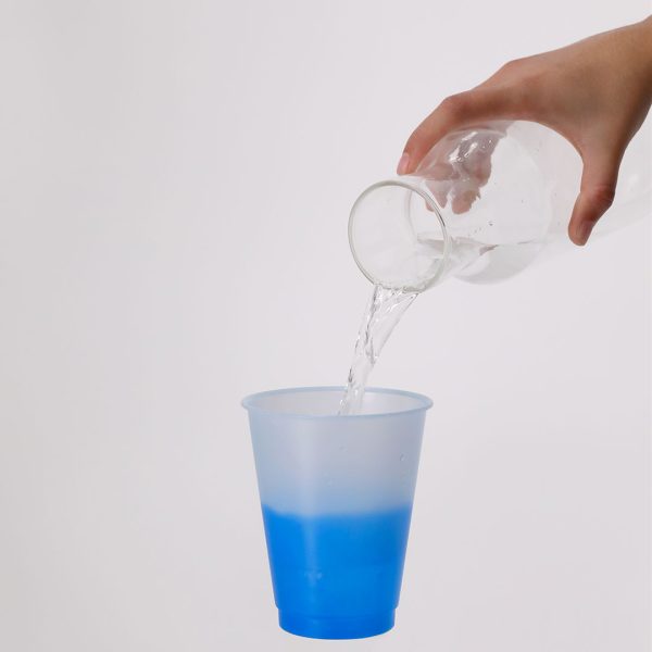 Copo Yanin com Mudança de Cor ao Contato com Bebidas Frias para ser Personalizada