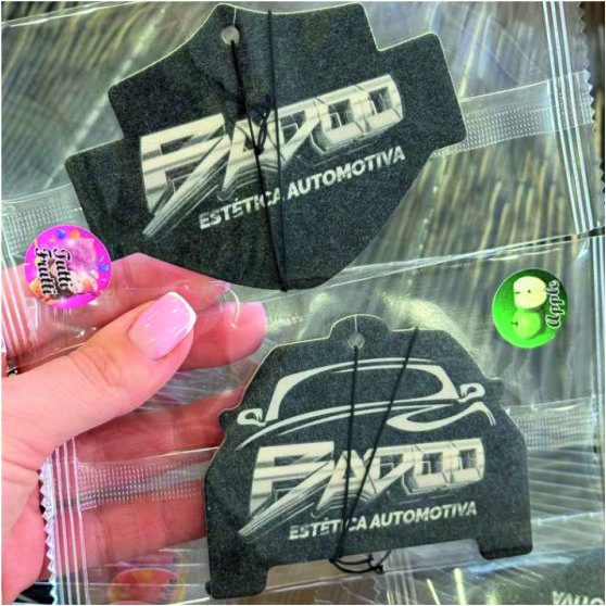 Ambientador para Automóveis em Cartão com Aroma Personalizados